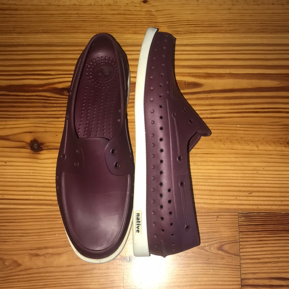 Men’s Native Water Shoes Size 11